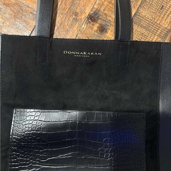 Donna Karan Large Tote Bag
Cashmere Mist Black Designer 14 in×16 in
Never Used ! - Picture 14 of 15